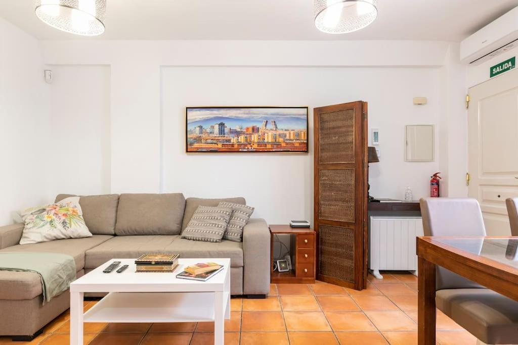 Acogedor Piso En Madrid De Dos Habitaciones Kültér fotó