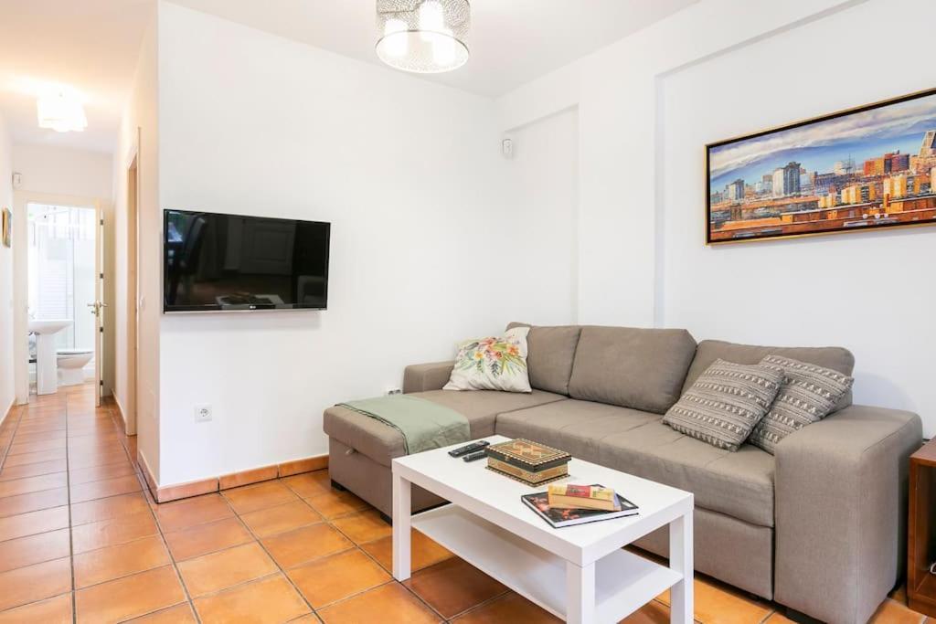 Acogedor Piso En Madrid De Dos Habitaciones Kültér fotó